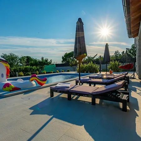 Holiday home Family Friendly House With A Swimming Pool Gornje Rastane, Biograd - 25451 Sveti Filip i Jakov