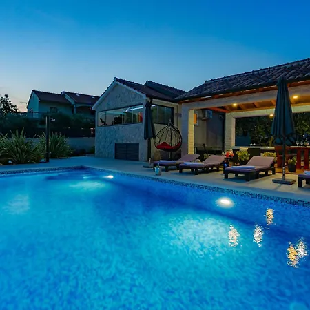 Family Friendly House With A Swimming Pool Gornje Rastane, Biograd - 25451