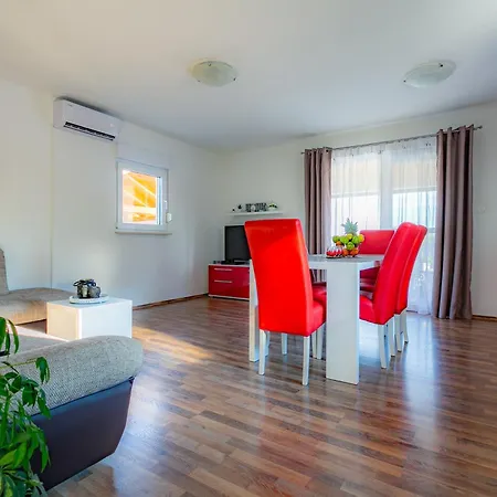 Semesterbostad Family Friendly House With A Swimming Pool Gornje Rastane, Biograd - 25451