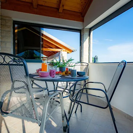 Semesterbostad Family Friendly House With A Swimming Pool Gornje Rastane, Biograd - 25451