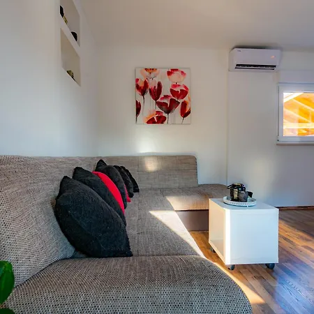 Family Friendly House With A Swimming Pool Gornje Rastane, Biograd - 25451 Nyaraló Sveti Filip i Jakov